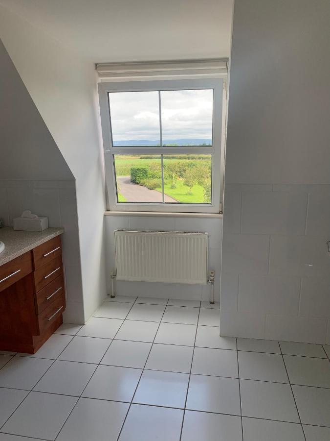 Enniscrone King Room เอนนิสโครน ภายนอก รูปภาพ
